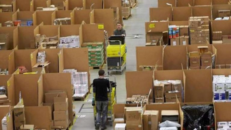 Amazon e i colossi del web che si sono arricchiti con la crisi