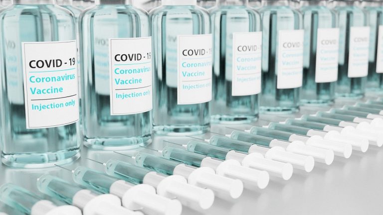 Tutto quello che c’è da sapere sui vaccini, in pillole