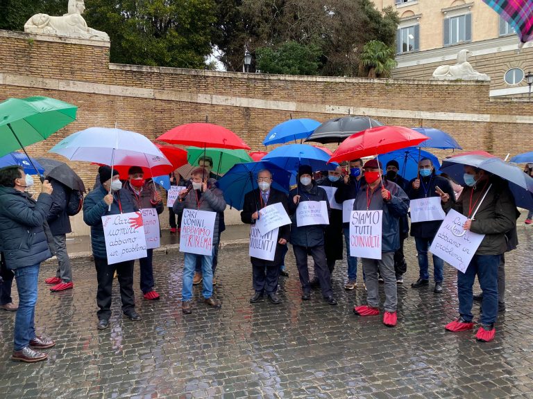 Roma, uomini in piazza contro la violenza sulle donne