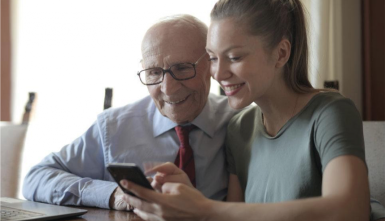 “Connessi in buona compagnia”, primo in Italia per l’inclusione digitale