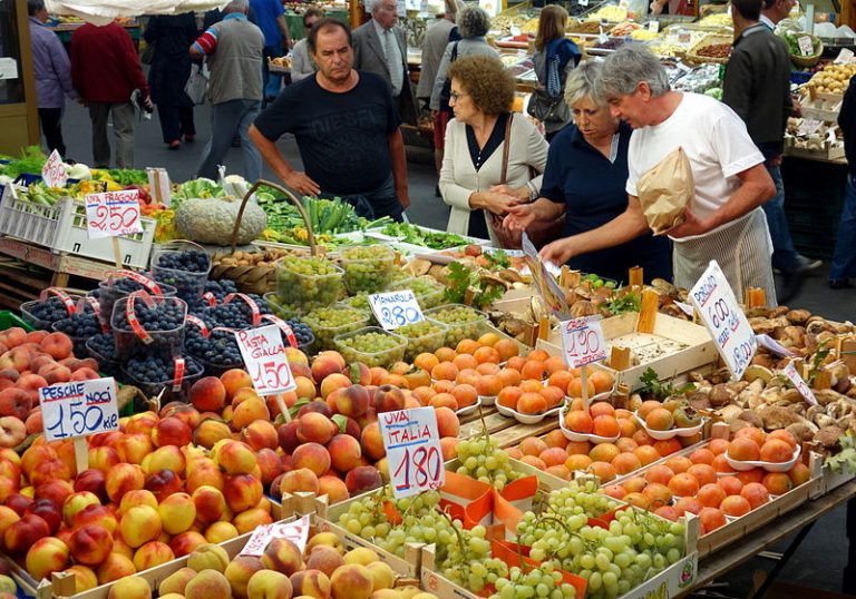 Aumento dei prezzi: la difficile vita dei pensionati