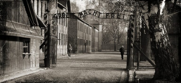 27 gennaio 1945. A ottanta anni dalla Liberazione del campo di concentramento di Auschwitz, il Giorno della Memoria