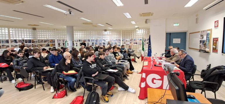 Fango, il racconto delle alluvioni edito da LiberEtà a scuola a Senigallia