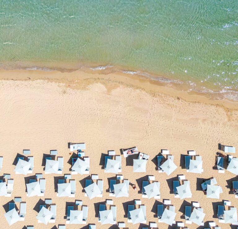 Mare salato | Il nuovo numero di luglio e agosto di LiberEtà