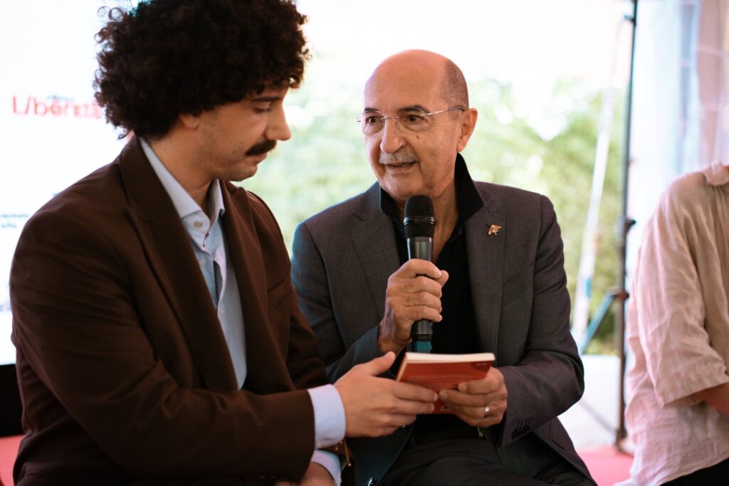 Da LiberEtà al cinema: Andrea Defronzo a Venezia vince Bookciak, Azione! con un corto ispirato a 